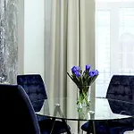 Family Boutique 4 *