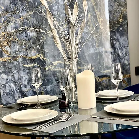 Family Boutique 4 * Львів