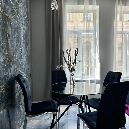 Family Boutique 4 Apartmán Lvov