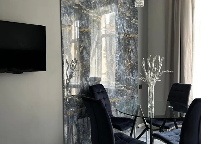 Family Boutique 4 公寓 *